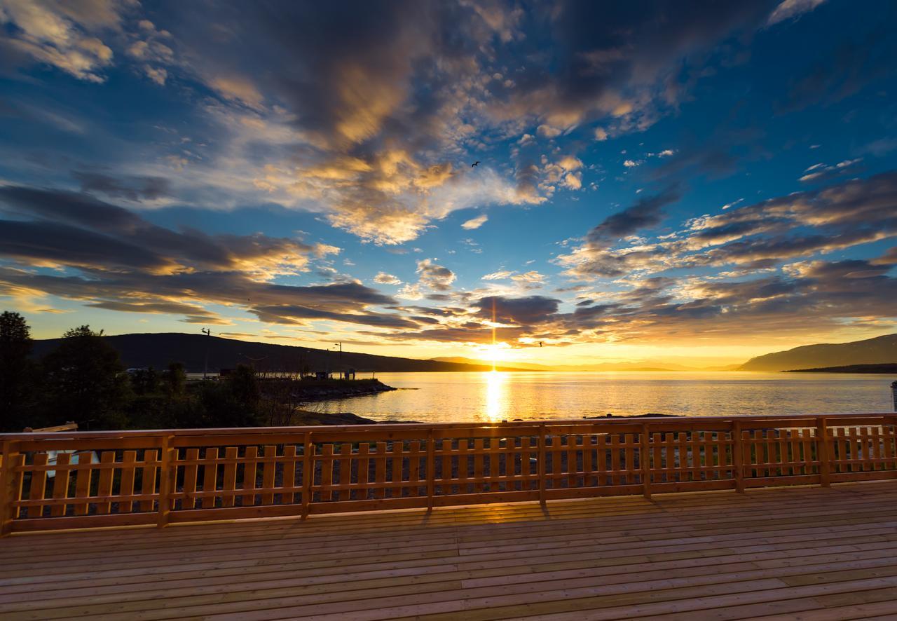 Vikran Vacation: Sea Fishing And Northern Lights エクステリア 写真